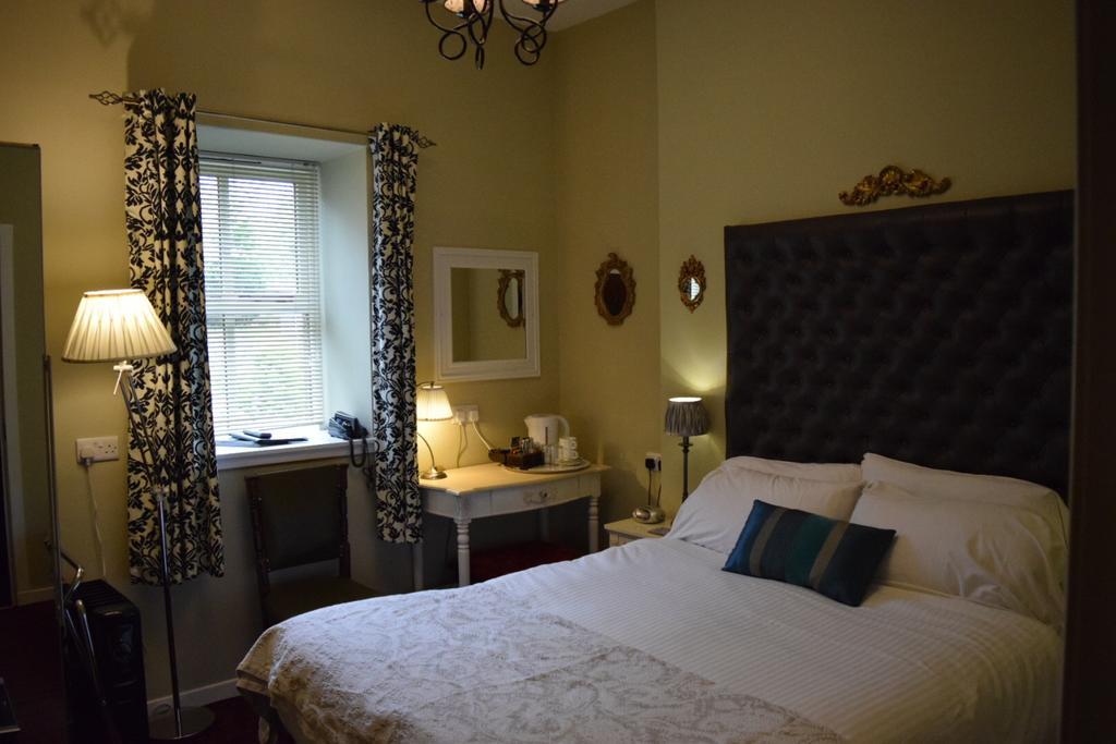 The Retreat Castle Bed & Breakfast Bonnyrigg ภายนอก รูปภาพ