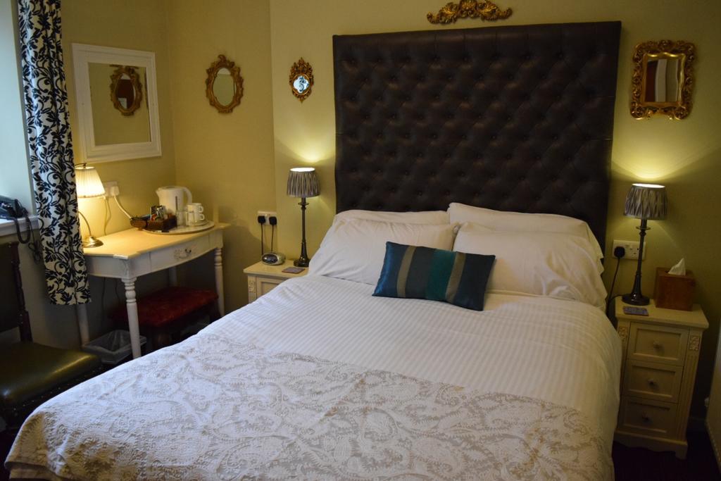 The Retreat Castle Bed & Breakfast Bonnyrigg ภายนอก รูปภาพ