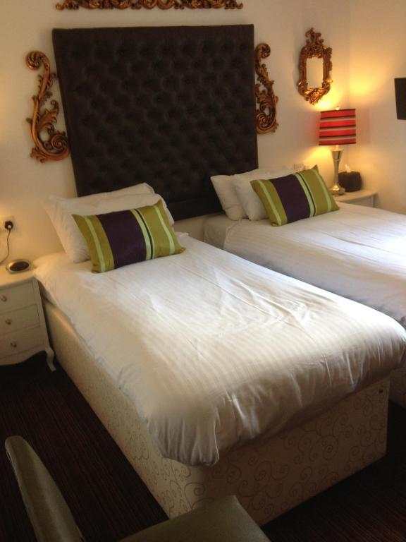 The Retreat Castle Bed & Breakfast Bonnyrigg ภายนอก รูปภาพ