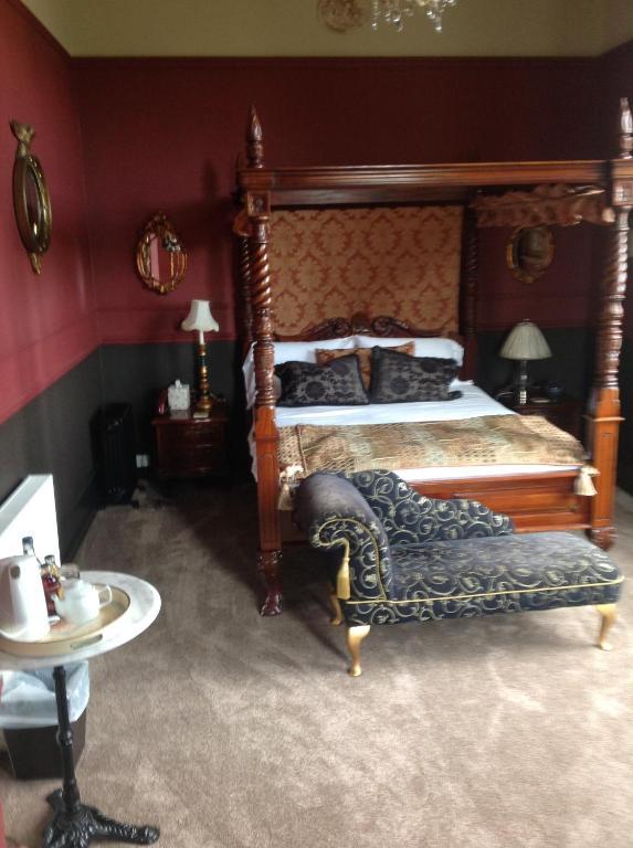 The Retreat Castle Bed & Breakfast Bonnyrigg ภายนอก รูปภาพ